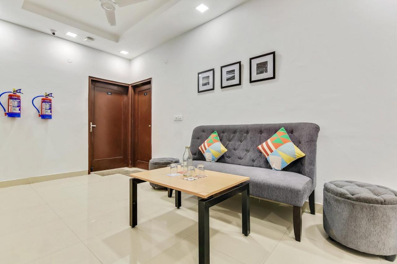 Oyo Home 64106 Comfortable Stay Ню Делхи Екстериор снимка