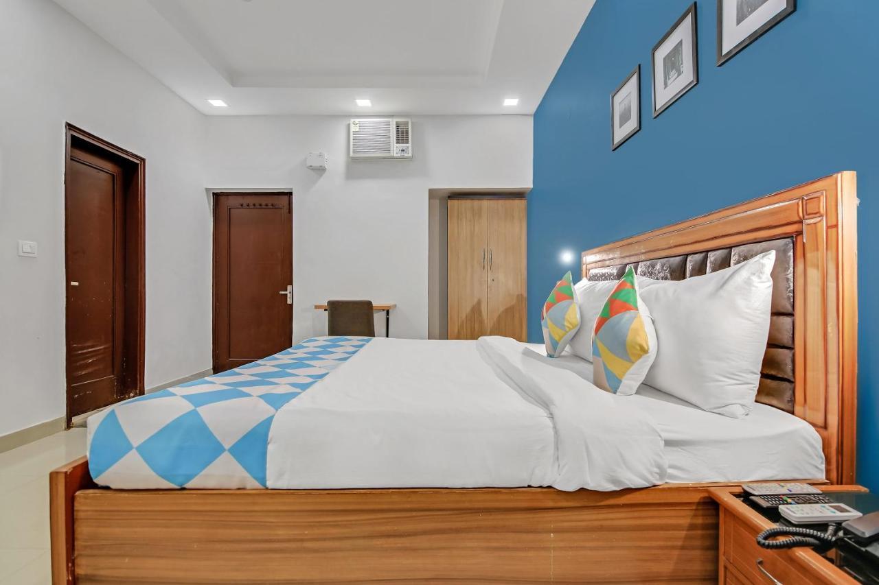 Oyo Home 64106 Comfortable Stay Ню Делхи Екстериор снимка