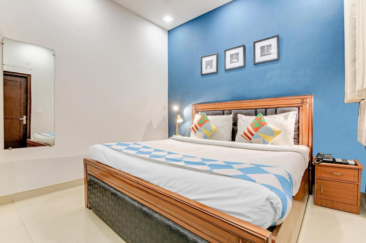 Oyo Home 64106 Comfortable Stay Ню Делхи Екстериор снимка